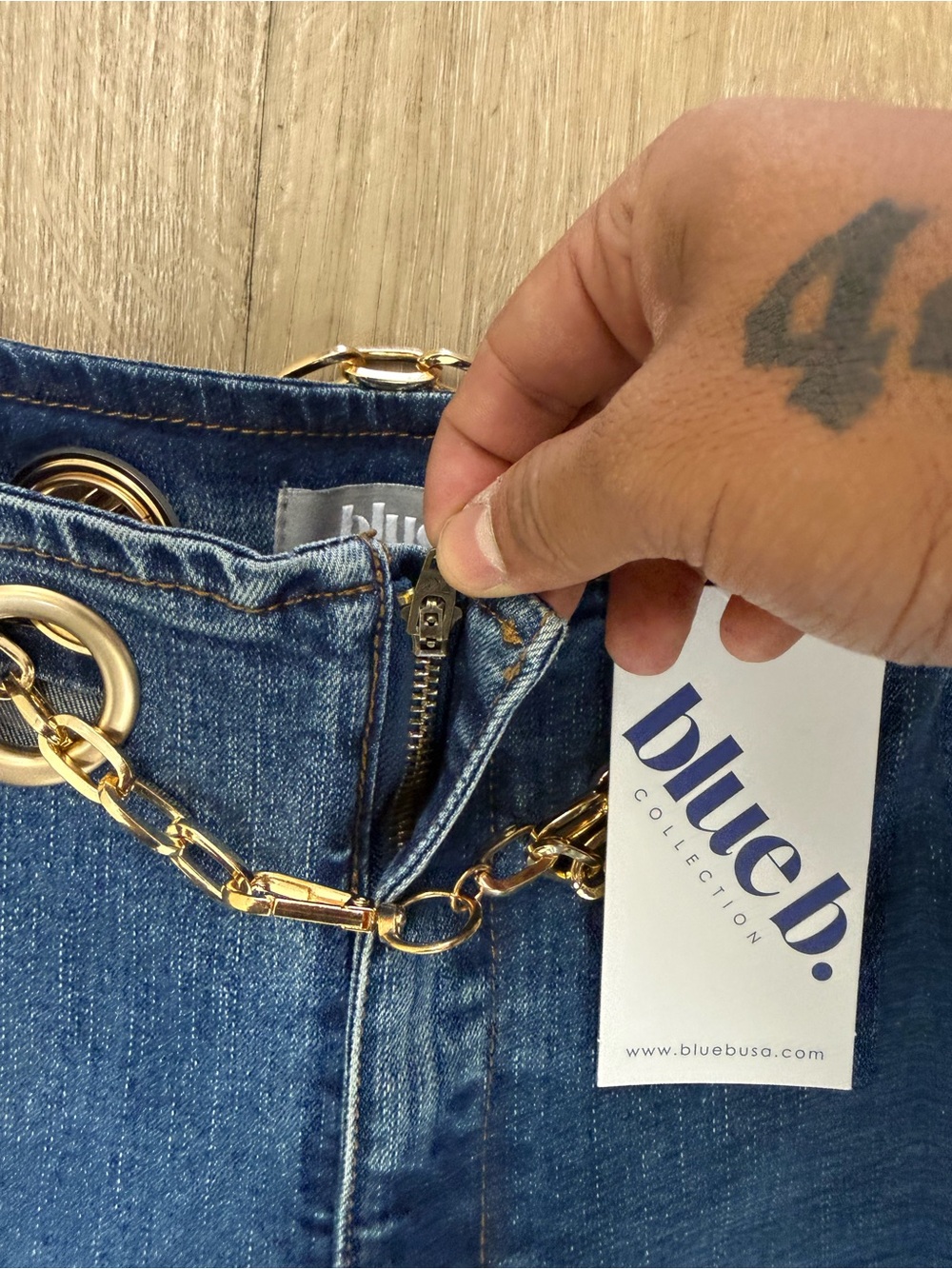 NWT Gold Belted Wide Leg Denim Jeans Sz S - Picture 4 of 5